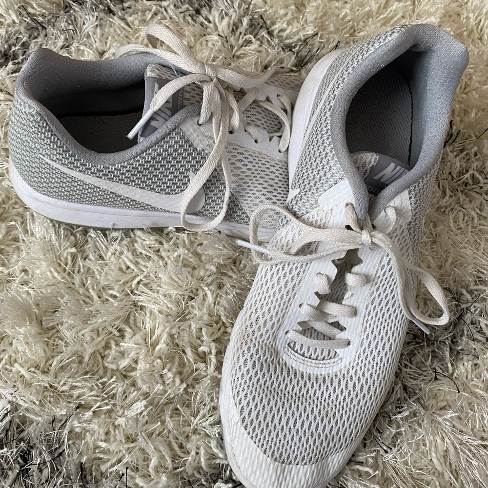 Women’s Nike Flex Experience RN6 Sneakers